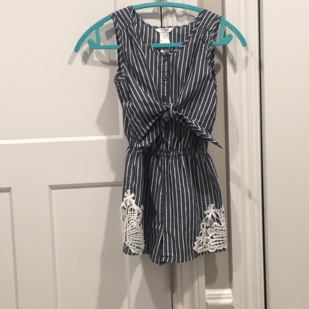 Girls Bebe Romper!